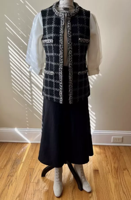 Chanel Vest Tweed De Laine New Fall-Winter 2022/23 Collection Size 36