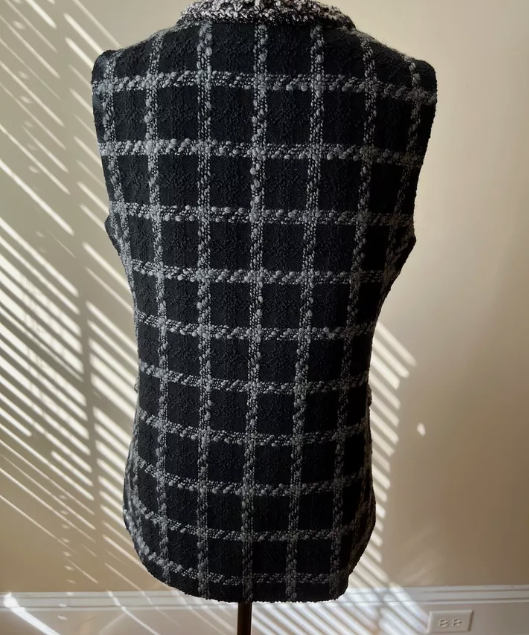 Chanel Vest Tweed De Laine New Fall-Winter 2022/23 Collection Size 36