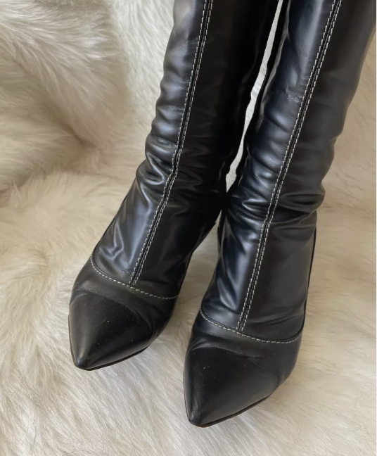 Louis Vuitton Leather Knee High Boots in Black size 36.5 Preowned