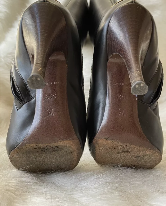 Louis Vuitton Leather Knee High Boots in Black size 36.5 Preowned