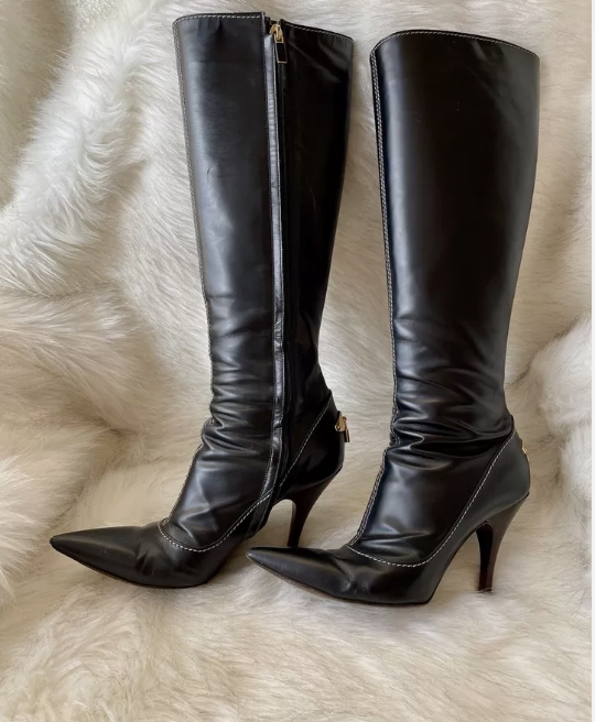 Louis Vuitton Leather Knee High Boots in Black size 36.5 Preowned