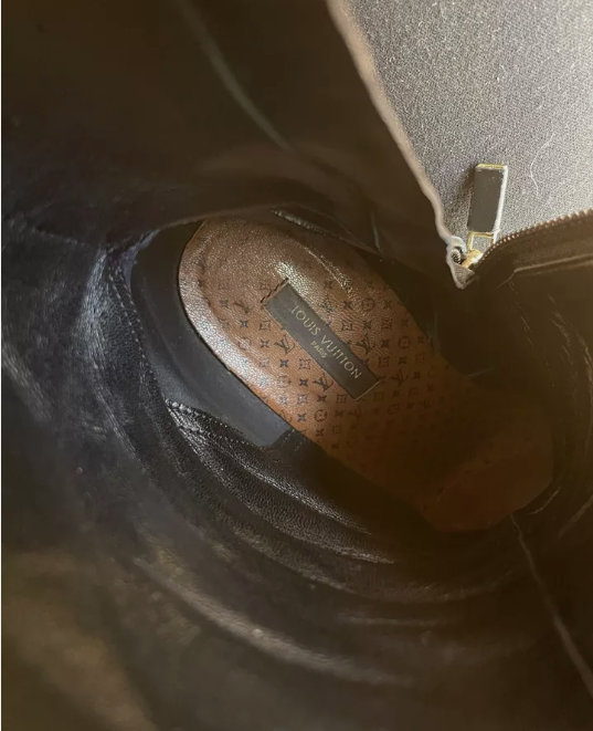 Louis Vuitton Leather Knee High Boots in Black size 36.5 Preowned