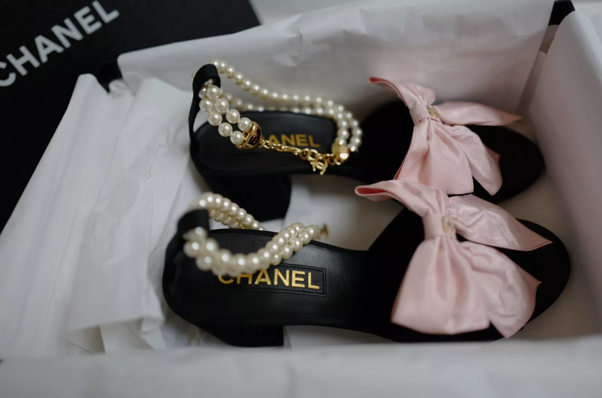 BNIB Chanel 24A Pink Bow Heels with Pearl Strap size 37.5