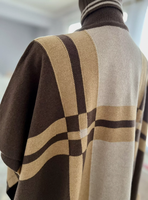 Hermes Brides De Gala Tartan Poncho in Beige Chine size 34 BNIB