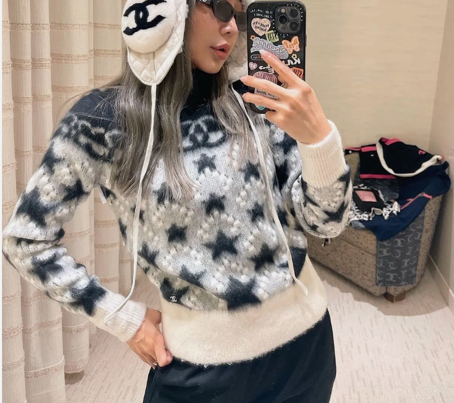 NEW Chanel Coco Neige 23N Sweater Pullover Black/White/Grey Size 38