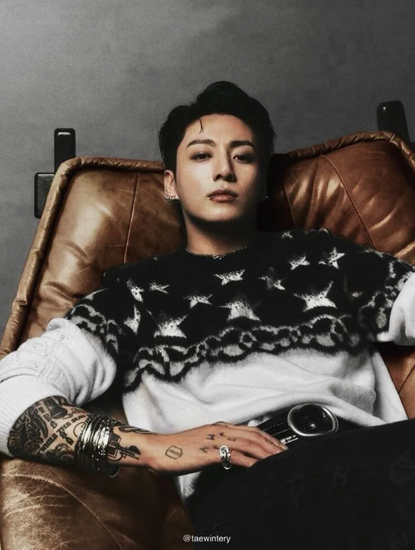 NEW Chanel Coco Neige 23N Sweater Pullover Black/White/Grey Size 38