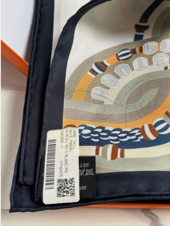 NEW Hermes aute Parure scarf 90 Bleu Noir / Blanc / Marron