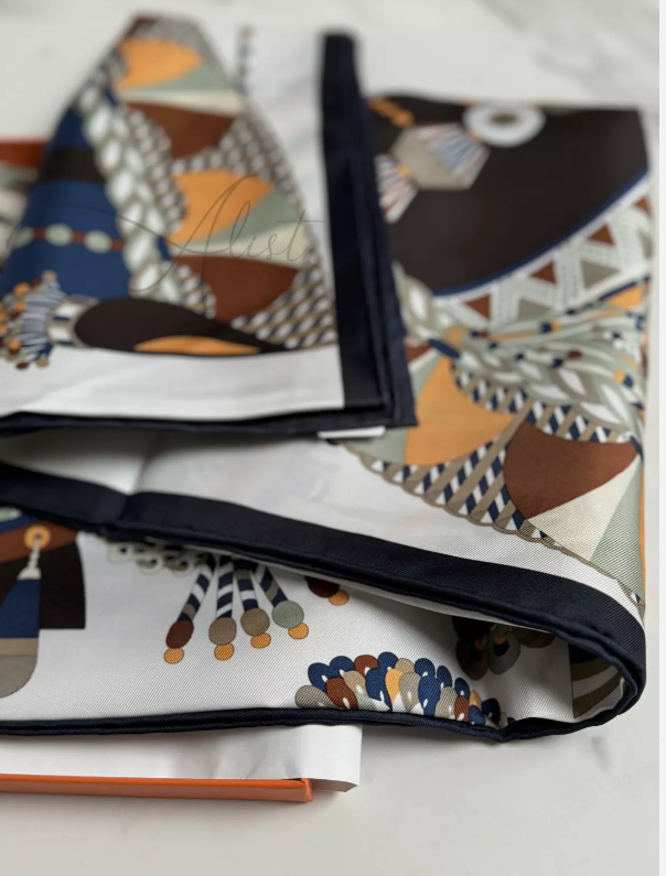 NEW Hermes aute Parure scarf 90 Bleu Noir / Blanc / Marron