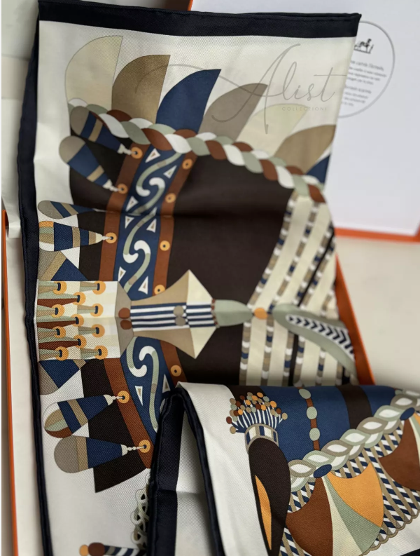 NEW Hermes aute Parure scarf 90 Bleu Noir / Blanc / Marron