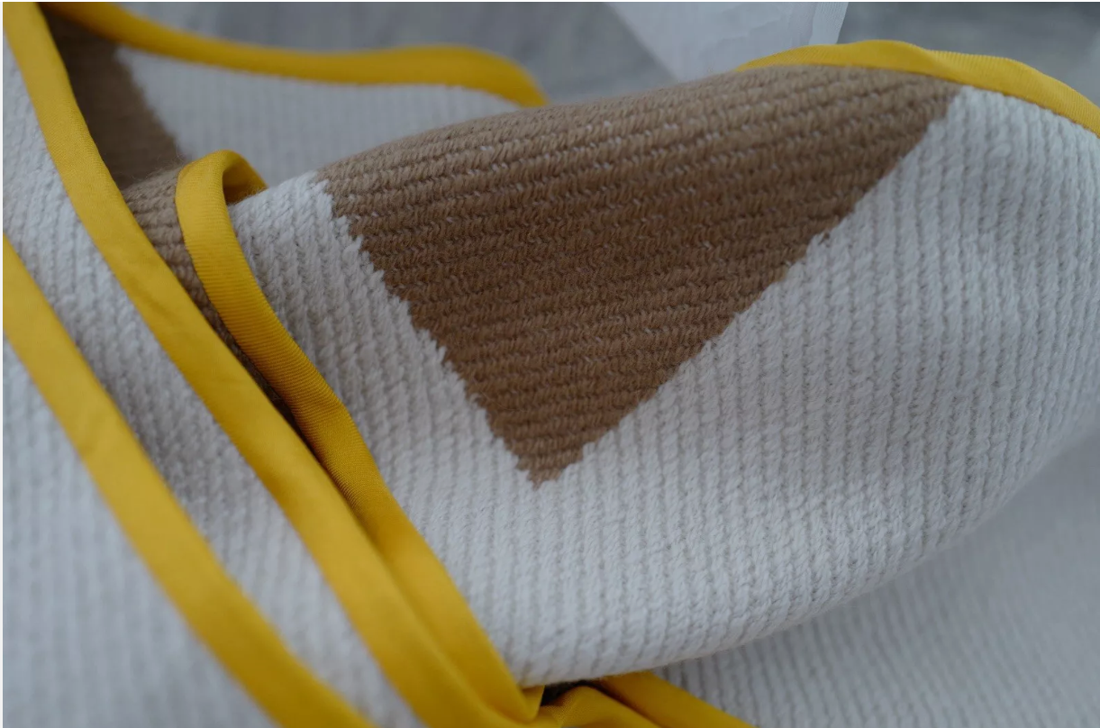 NEW Hermes Losange Cashmere De Coupe Ivoire/Caramel Reversible Shawl