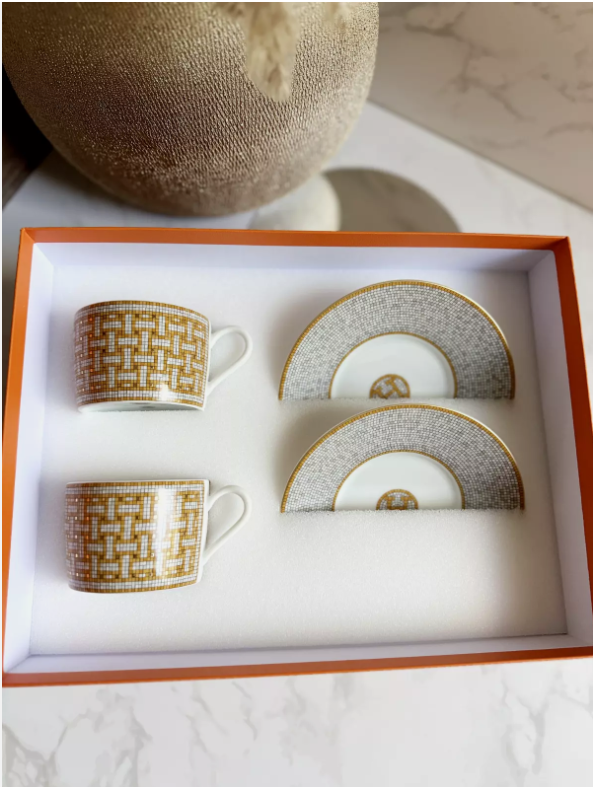 Hermes Mosaique au 24 gold tea cup and saucer 2 pairs Hermes Mosaique au 24 gold tea cup and saucer 2 pairs