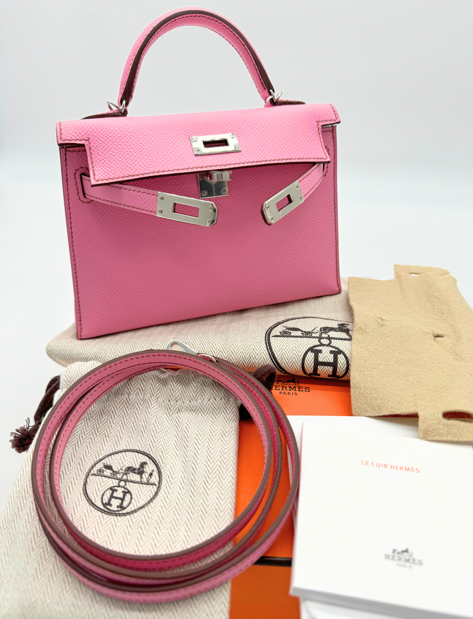 BNIB Hermès Mini Kelly 20 5P Bubblegum Pink Epsom Palladium Hardware Z Stamp
