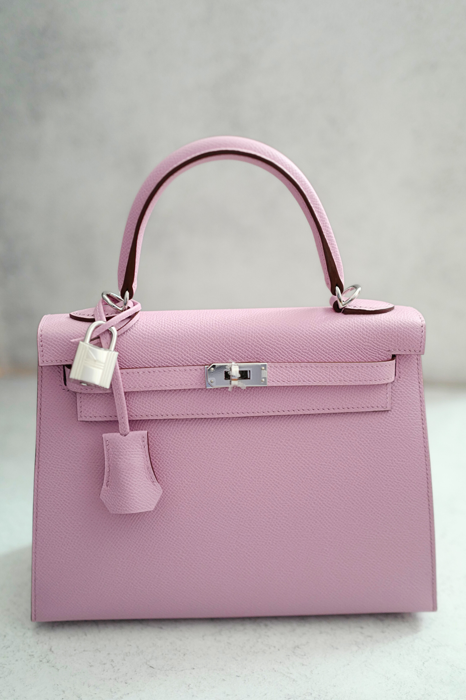 NEW Hermès Kelly 25 Sellier Mauve Sylvestre Epsom Leather Palladium Hardware Stamp U 2023