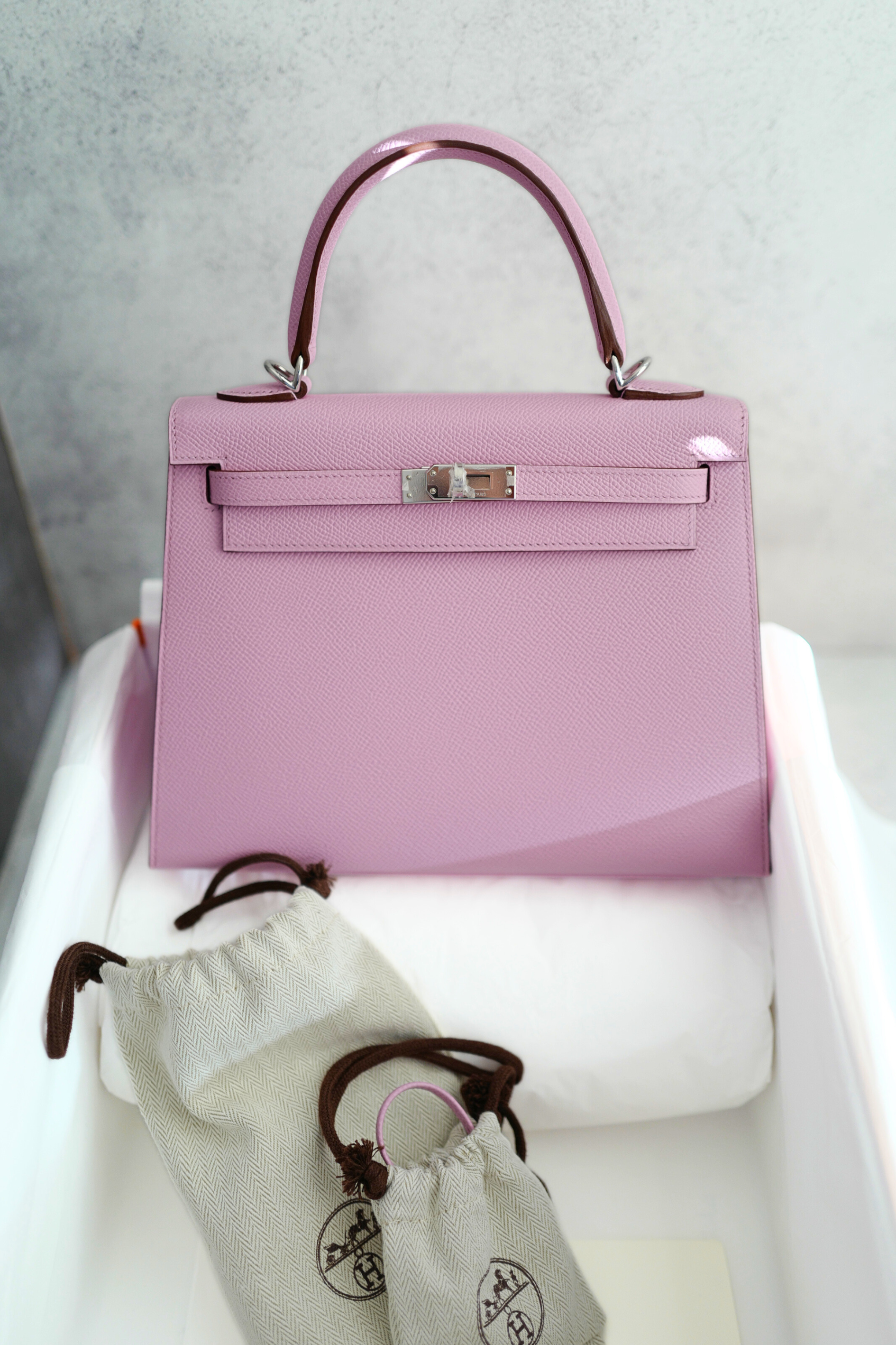 NEW Hermès Kelly 25 Sellier Mauve Sylvestre Epsom Leather Palladium Hardware Stamp U 2023