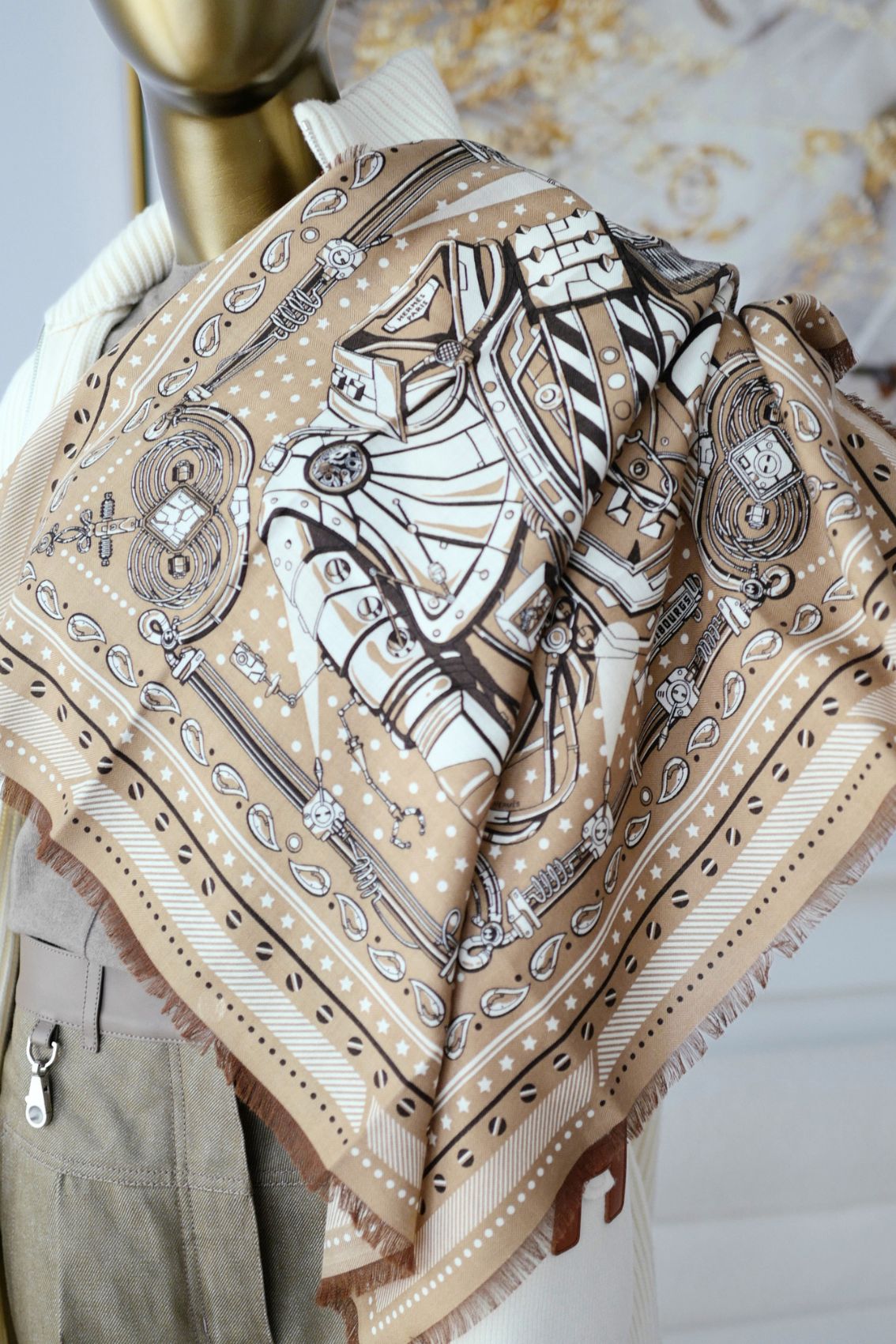 Hermès Scarf Neo Brandebourgs Bandana Frange Kraft Blanc Cashmere Silk 65