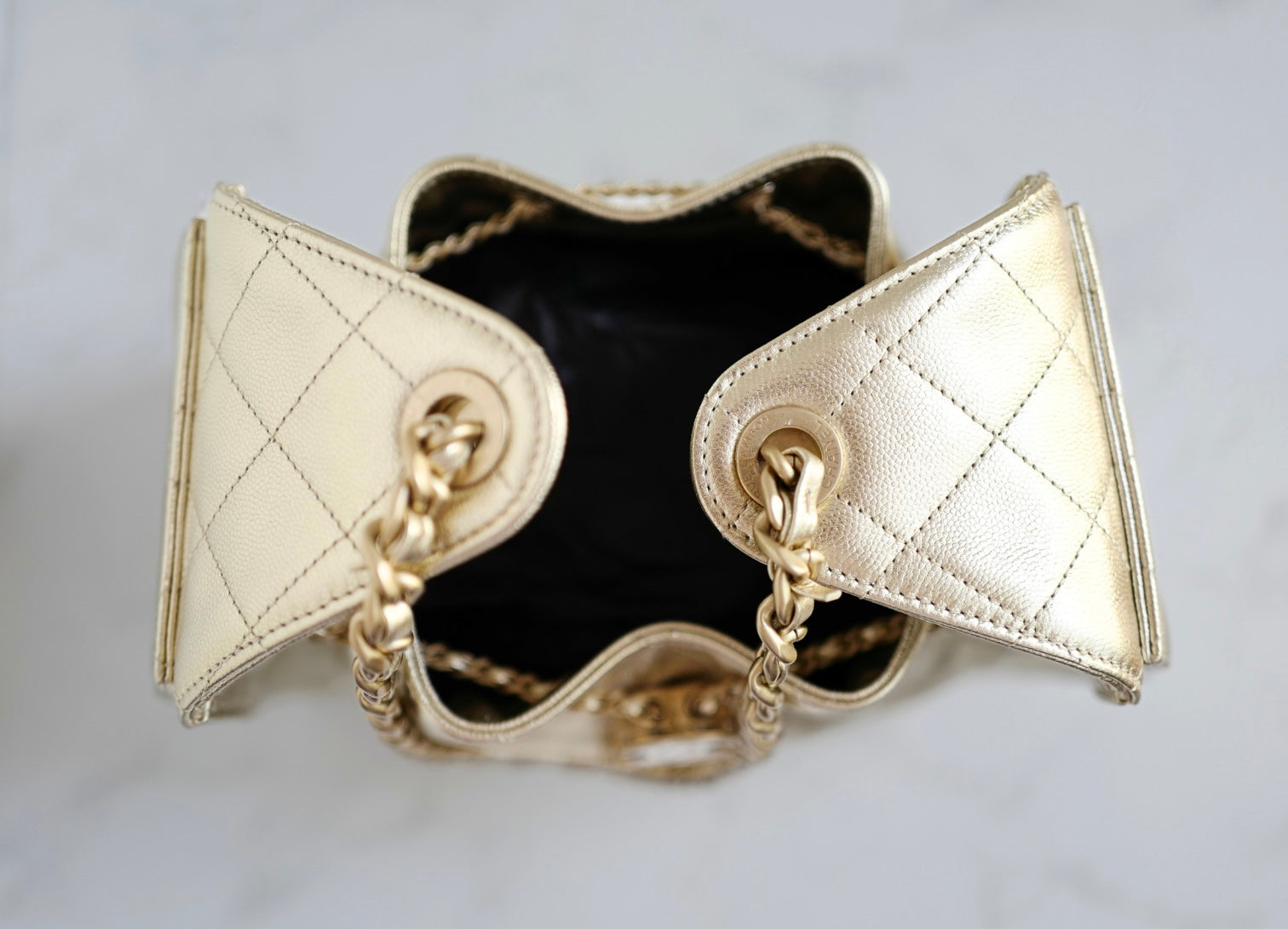 NEW Chanel 25A Small Hobo Bag Light Gold Caviar Leather LGHW