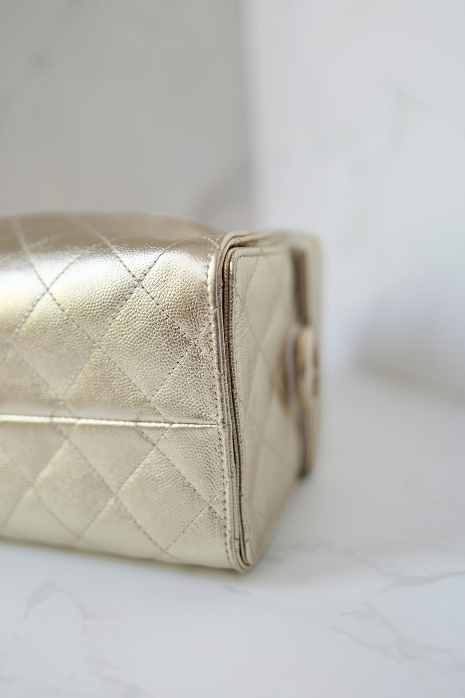 NEW Chanel 25A Small Hobo Bag Light Gold Caviar Leather LGHW