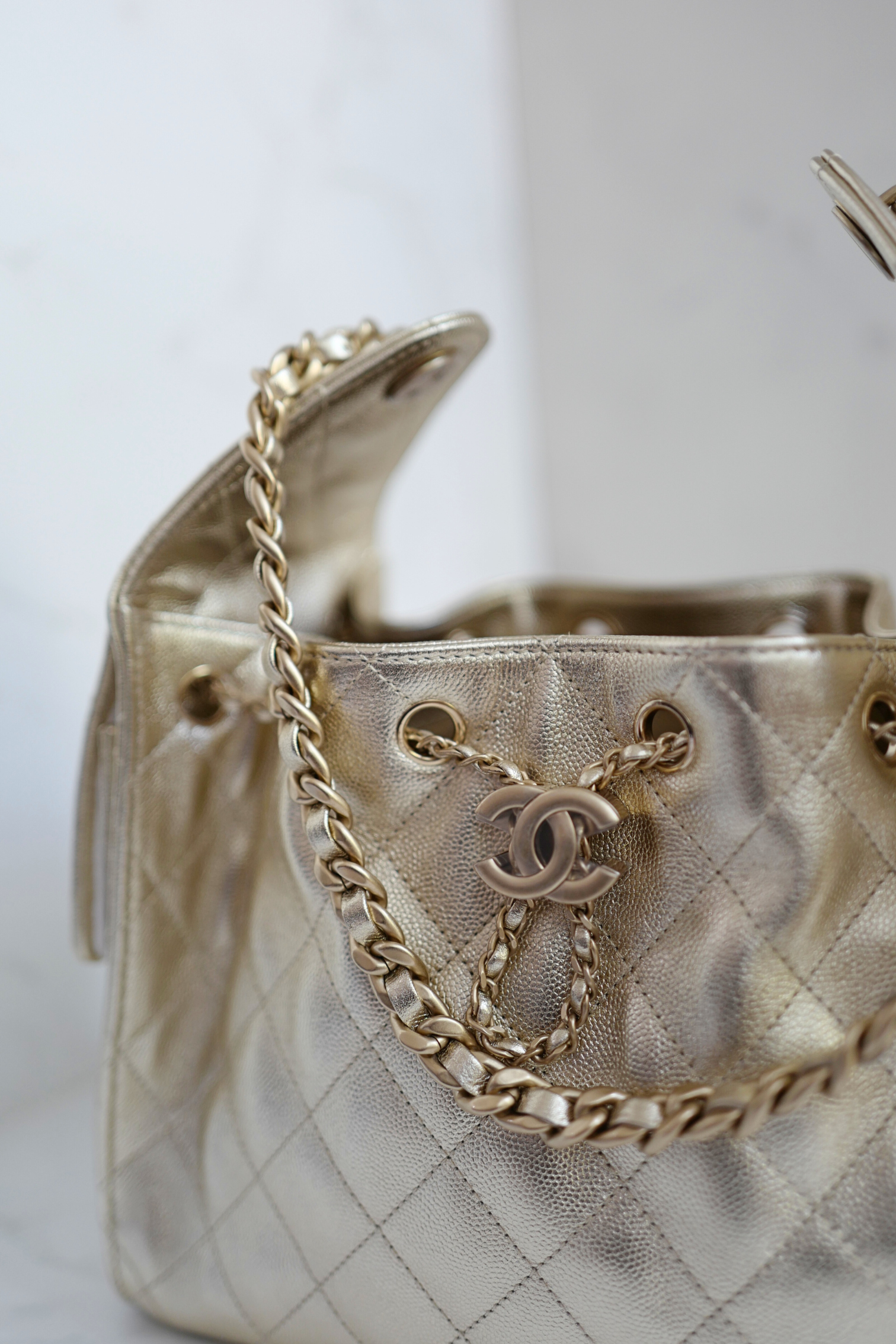 NEW Chanel 25A Small Hobo Bag Light Gold Caviar Leather LGHW