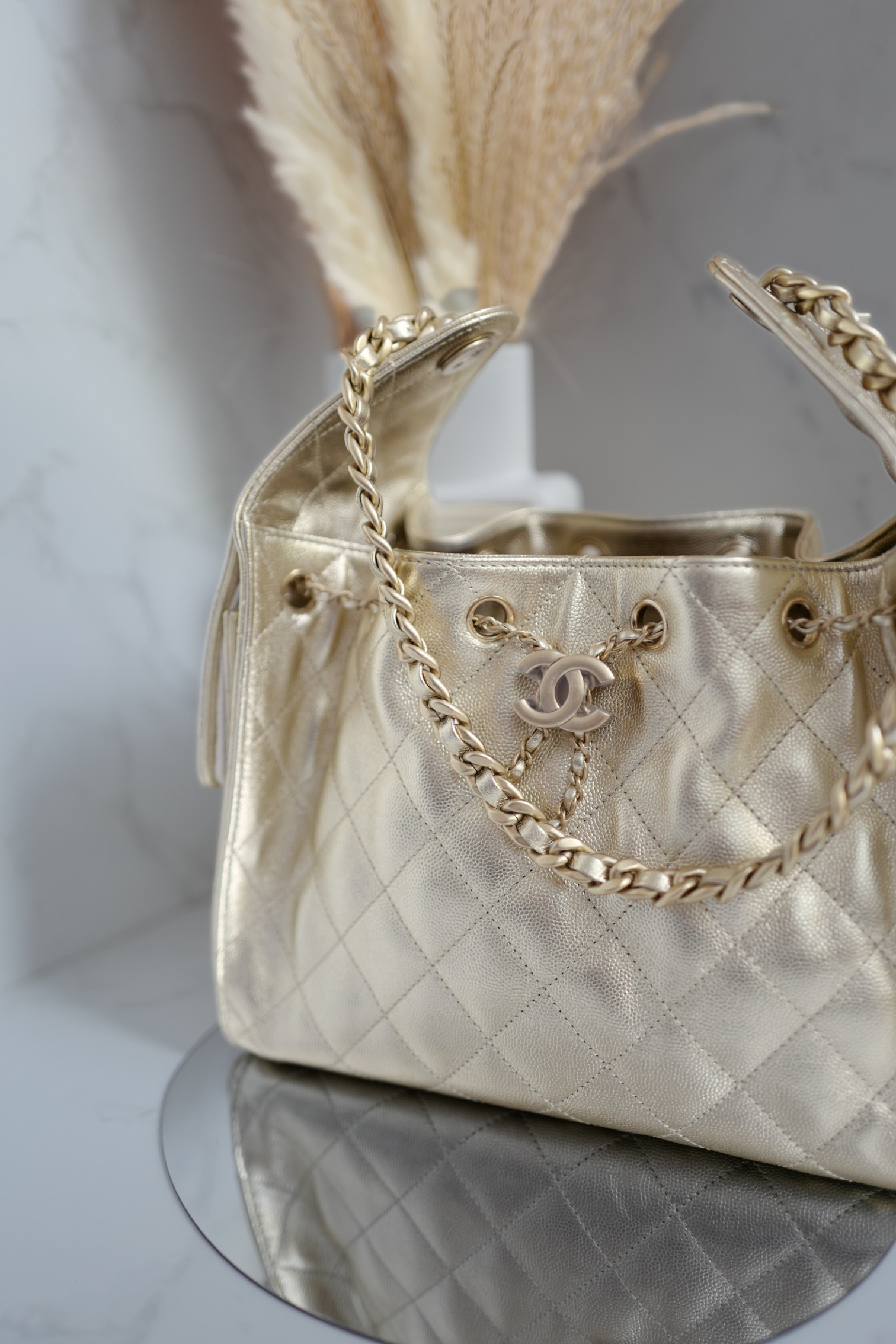 NEW Chanel 25A Small Hobo Bag Light Gold Caviar Leather LGHW