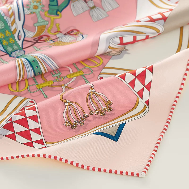 BNIB HERMÈS Bouquets Sellier scarf 70 in Rose/Blanc /Multicolore