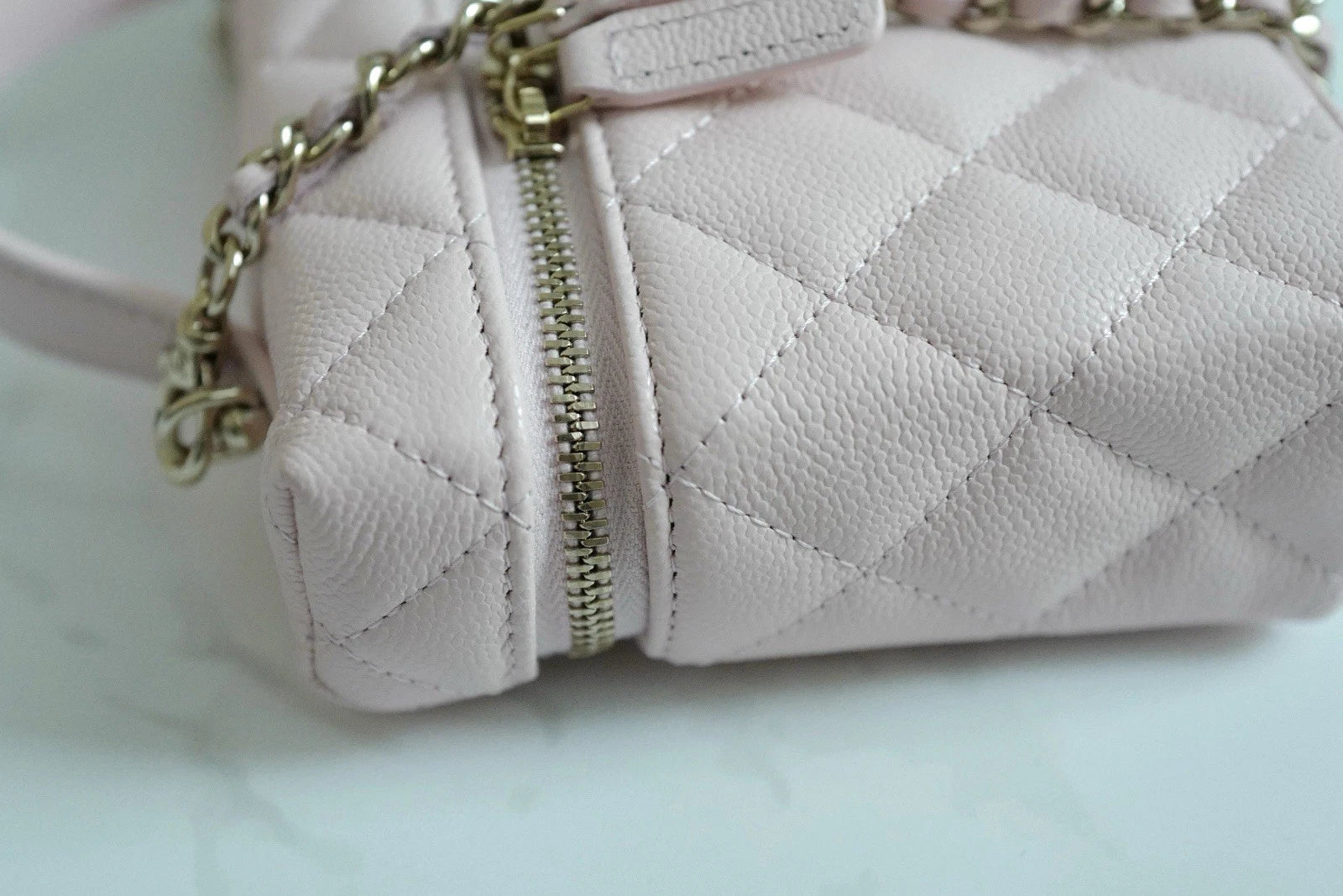 BNIB Chanel 25C Vanity Bag with Chain In Pink Grained Calfskin Leather