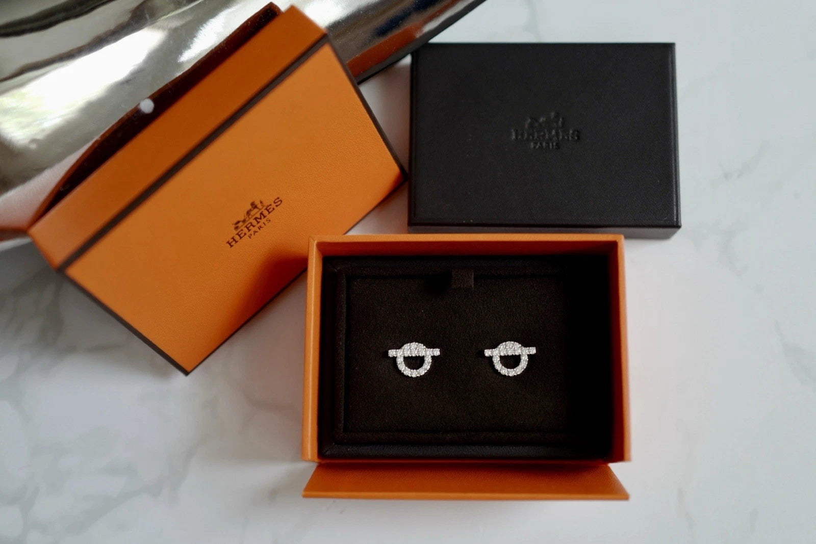 BNIB Hermes Finesse Earrings White Gold With Diamonds $11K Retail