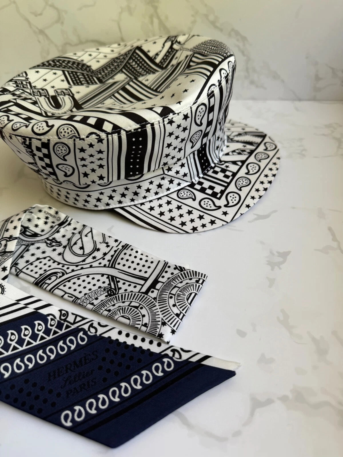 NEW Hermes Women's Deauville Cap Zigzag Printed Silk in Noir 57