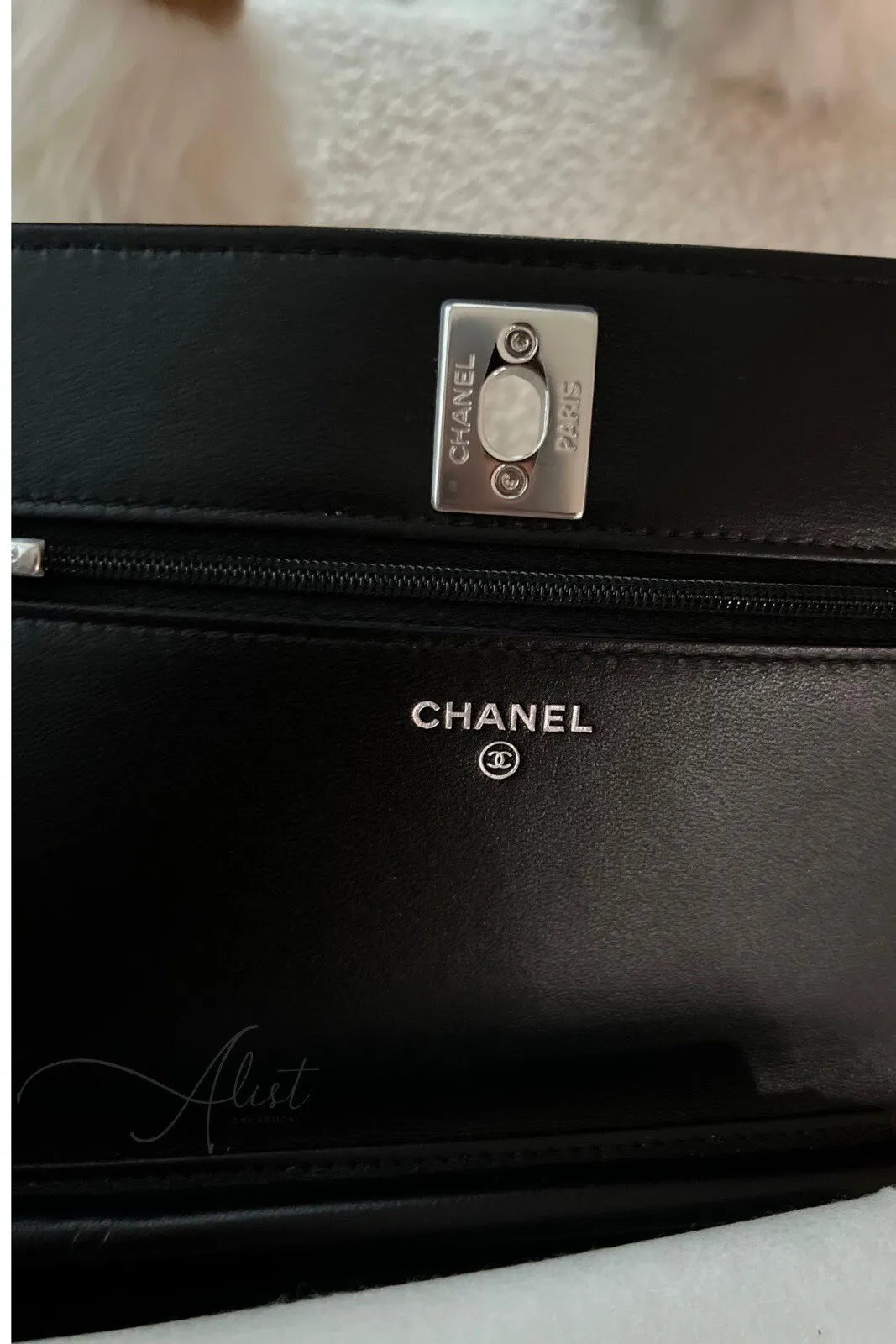 New 23K Chanel Classic Reversible Sequin CC Wallet On Chain Handbag Rare Limited
