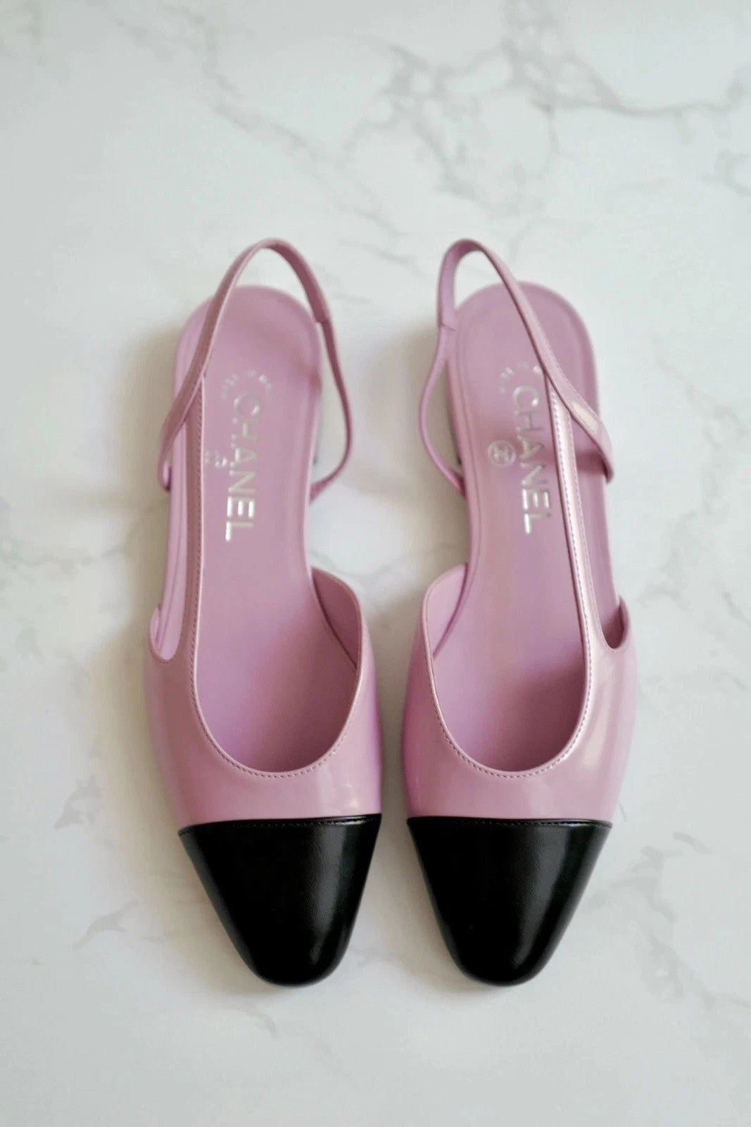 New Chanel 24S Slingback Shiny Lambskin Leather Light Purple/black Size 37.5