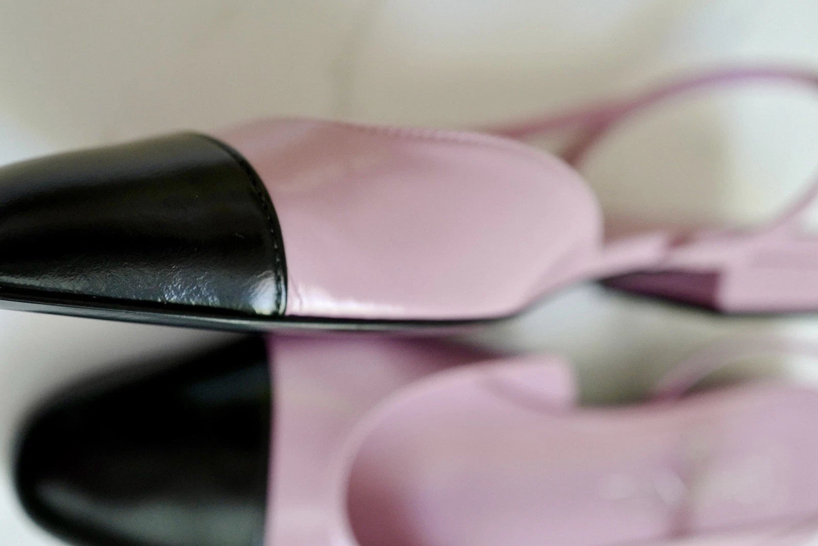 New Chanel 24S Slingback Shiny Lambskin Leather Light Purple/black Size 37.5