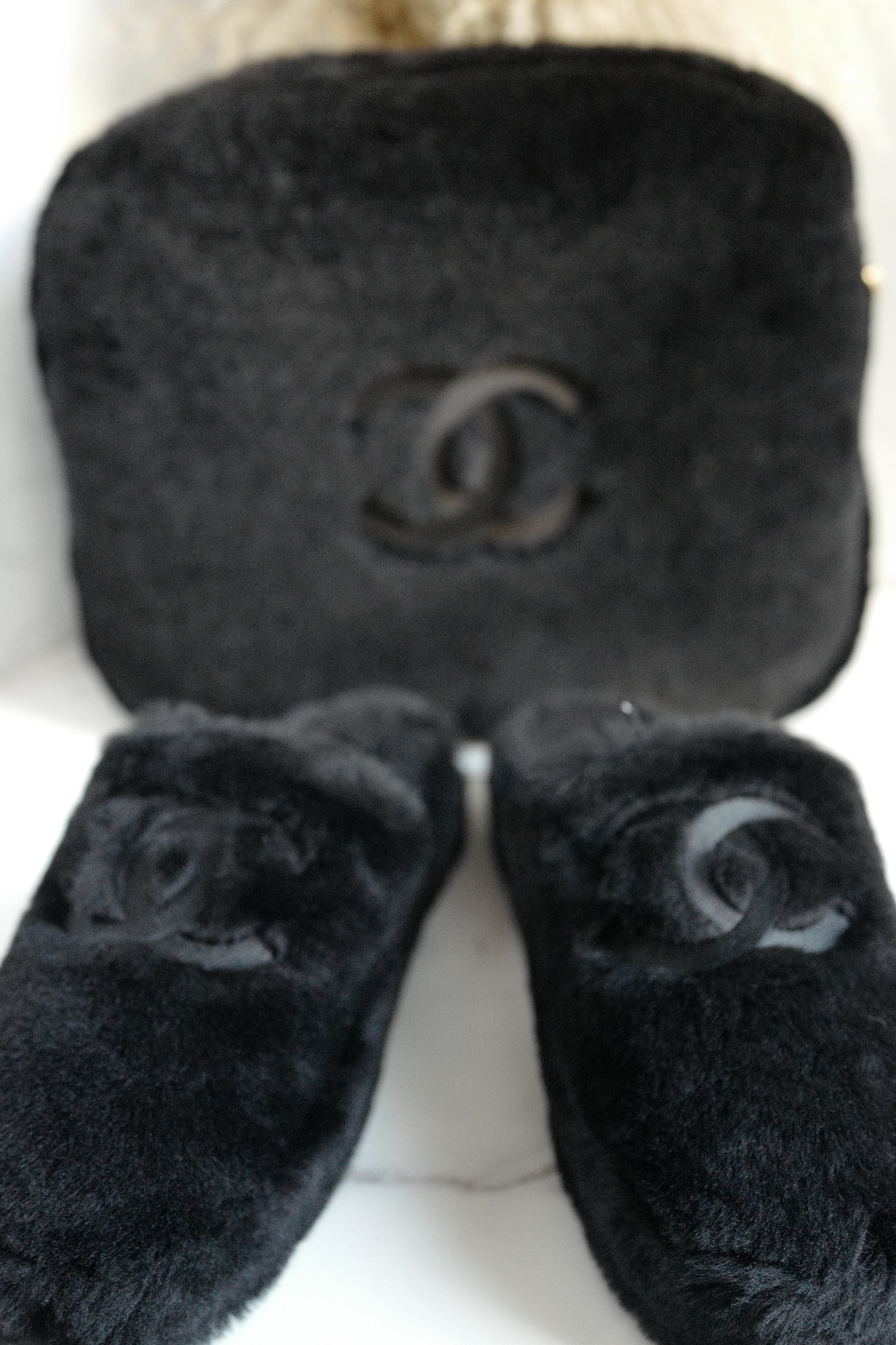 NEW Chanel 24B Mules Shearling in Black with Pouch Size 37