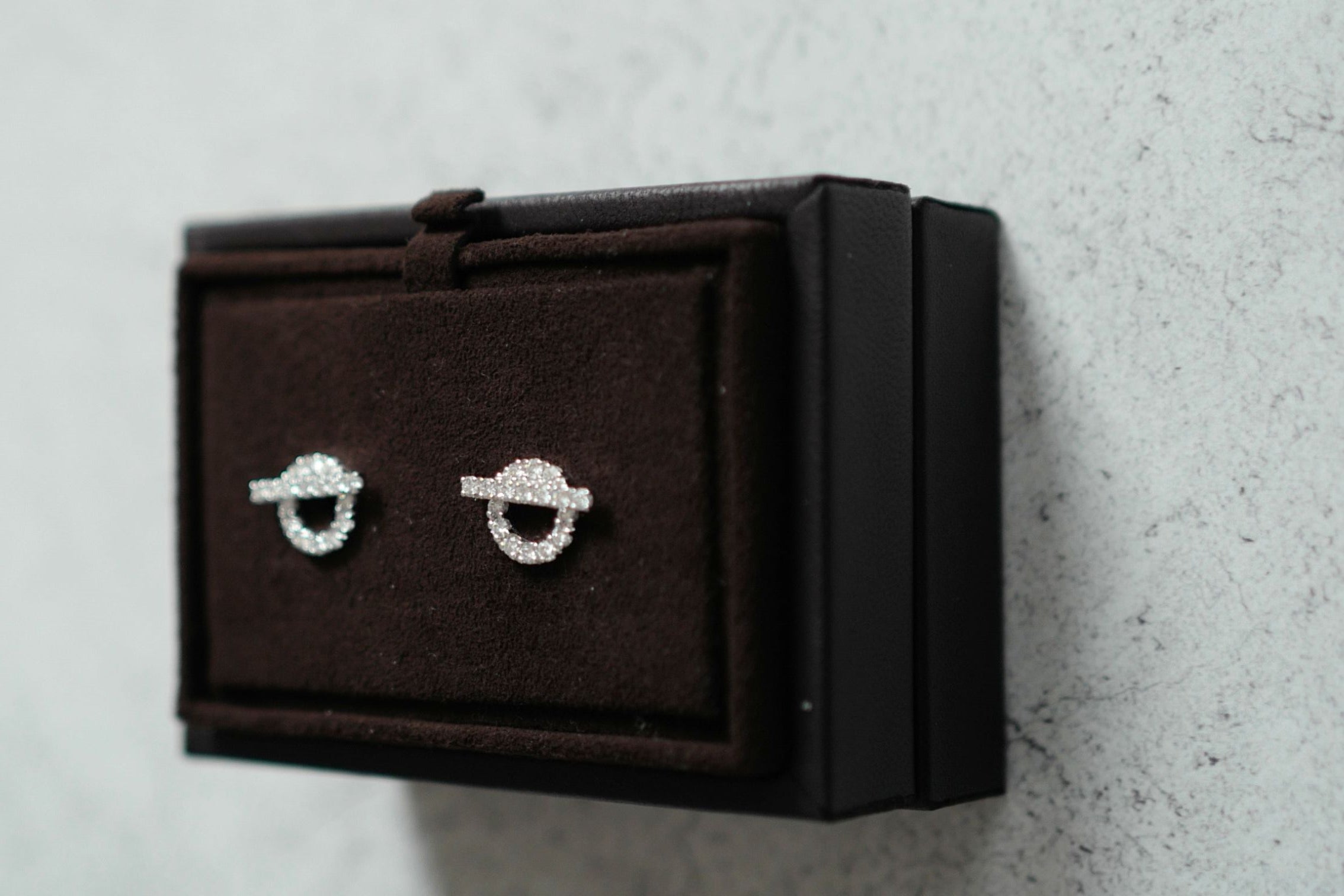 BNIB Hermes Finesse Earrings White Gold With Diamonds $11K Retail