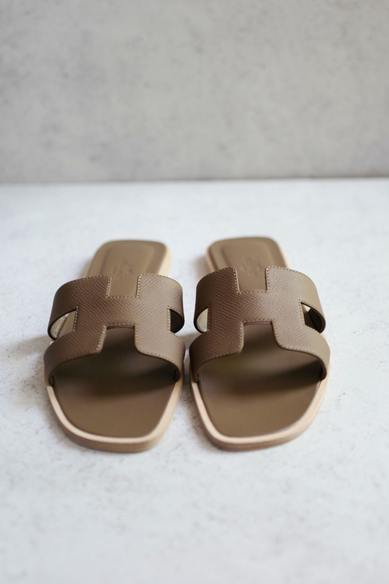 Hermès Oran Sandal Étoupe Calfskin Leather Size 38
