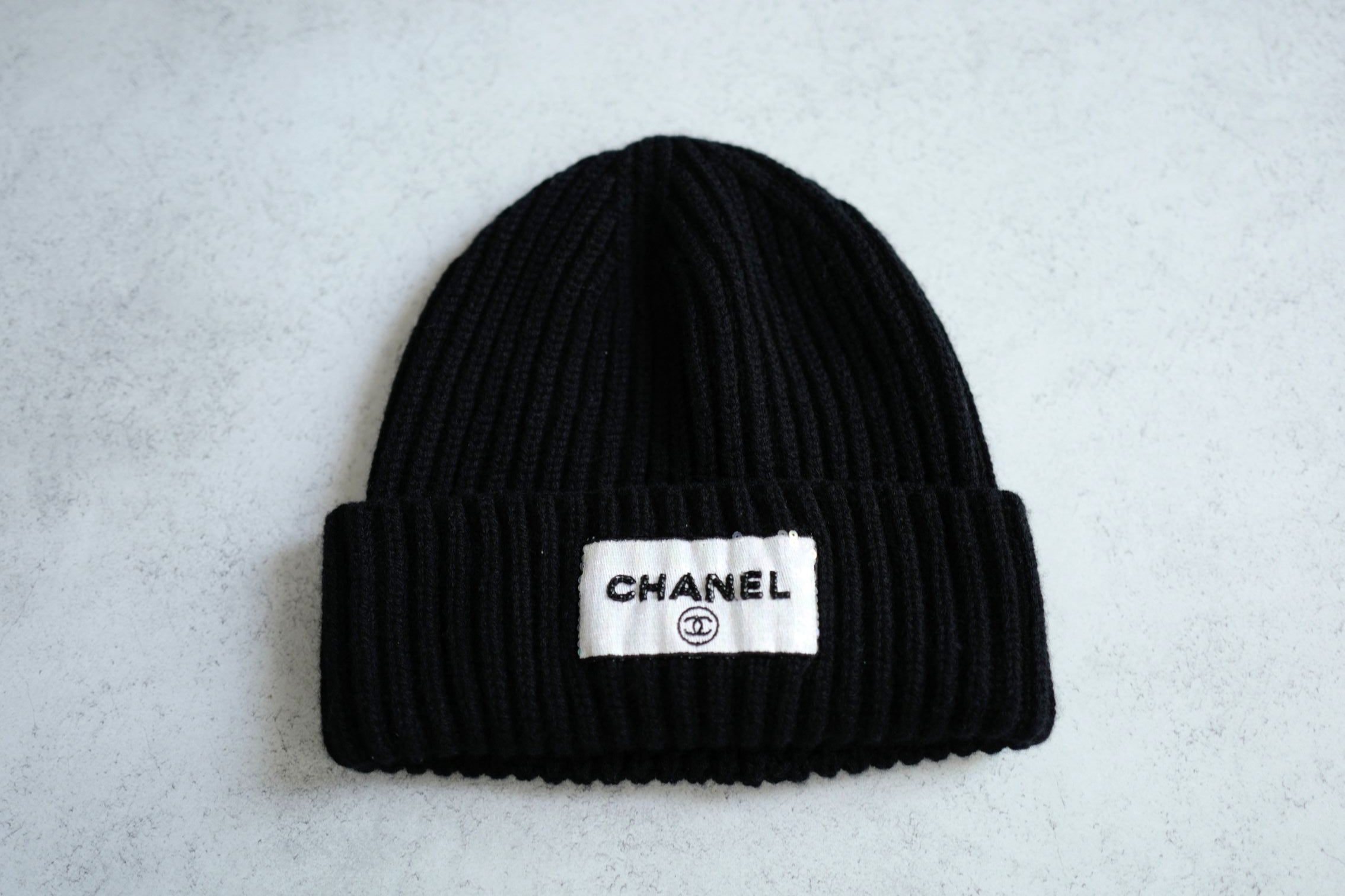 Chanel Black Cashmere Beanie Sequin CHANEL Logo Hat New 23