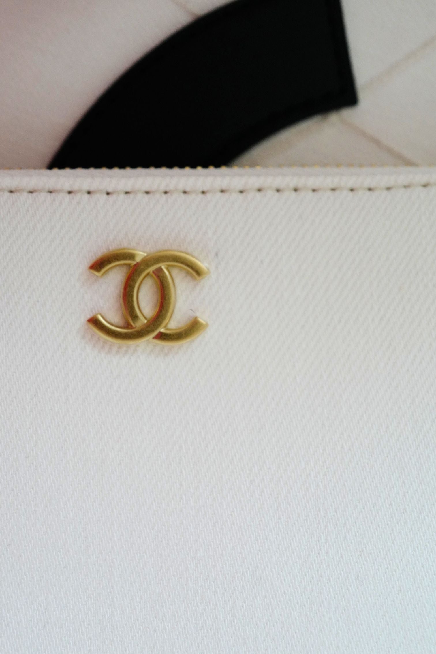 Chanel 26M Coco Beach Small Tote White Black Denim Calfskin Gold Hardware
