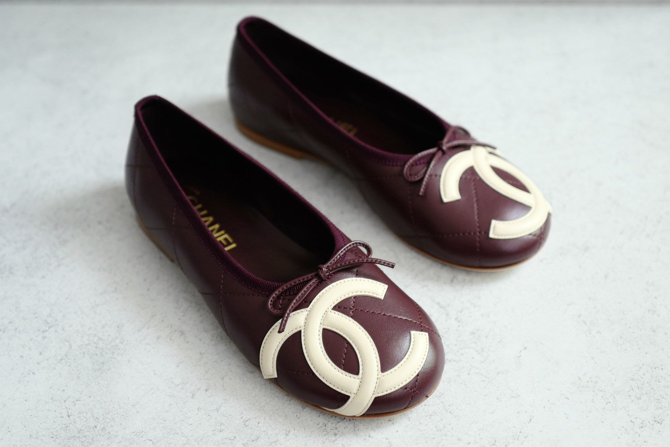 Chanel 26M Coco Beach Ballet Flats Burgundy White Lambskin Size 37