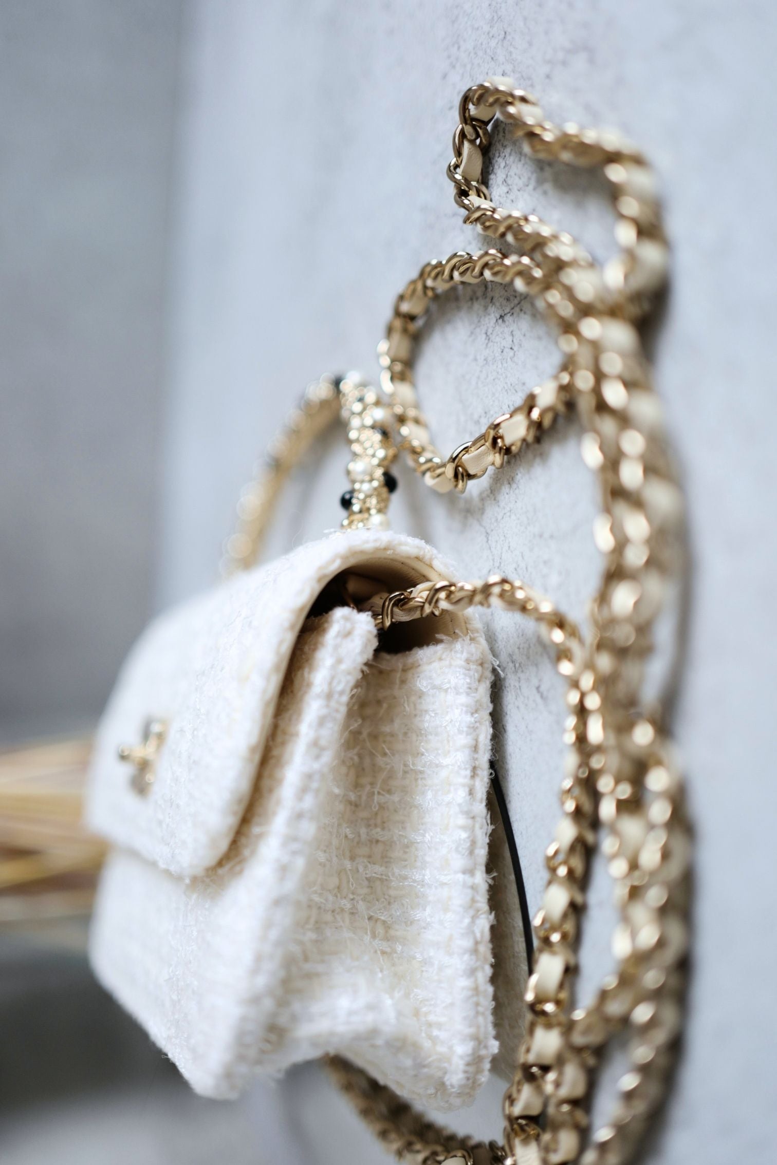 CHANEL 26C Top Handle Clutch With Chain in Tweed Pearl Ecru White Gold Hardware