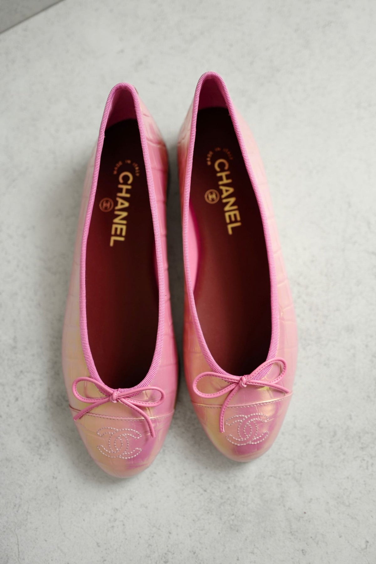 NEW Chanel 26K Matthieu Blazy's Ballet Flats Croc Embossed Calfskin Pink Size 39