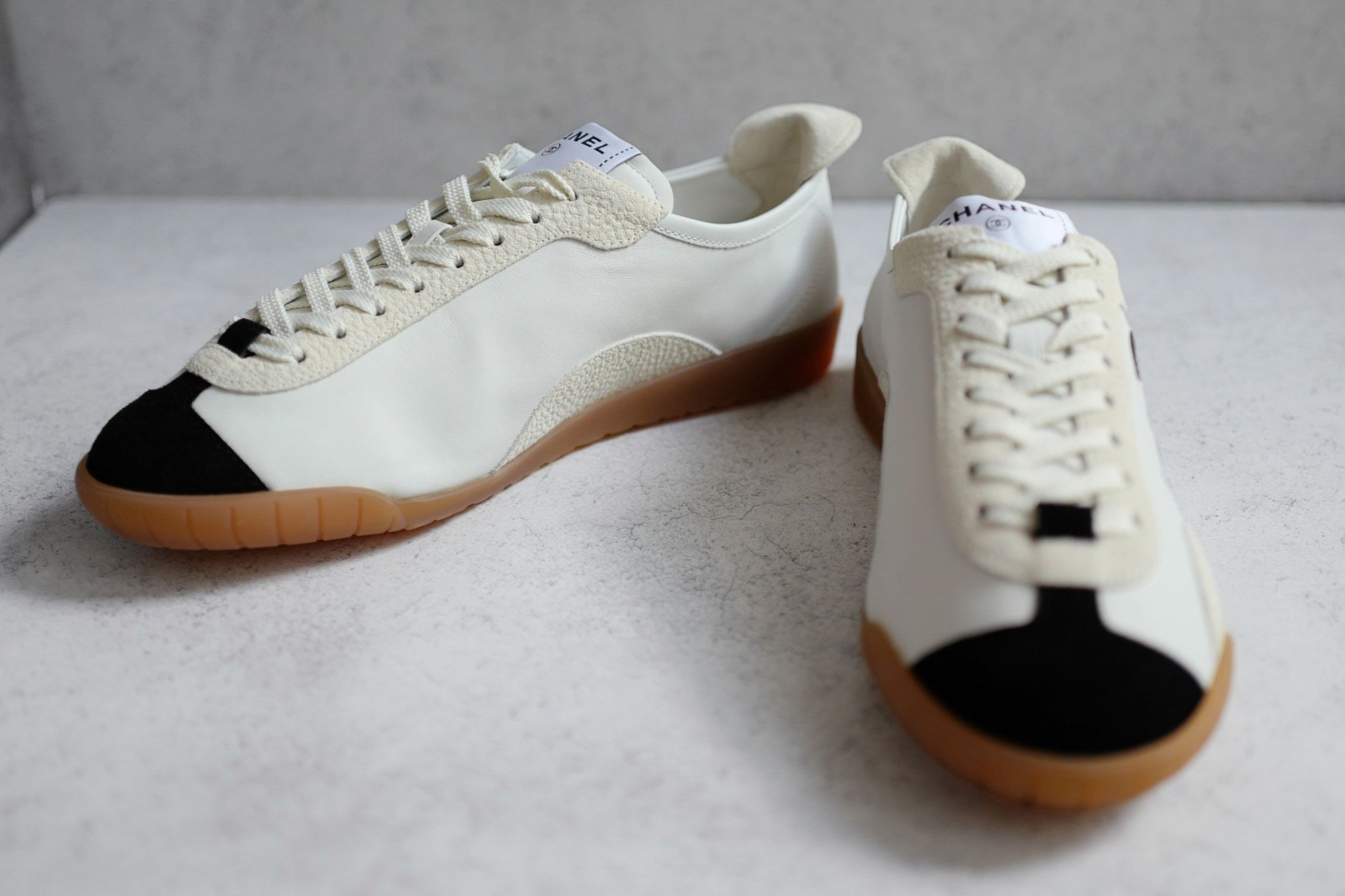 NEW Chanel 26P Sneakers White Black Calfskin Embossed Suede Size 38.5