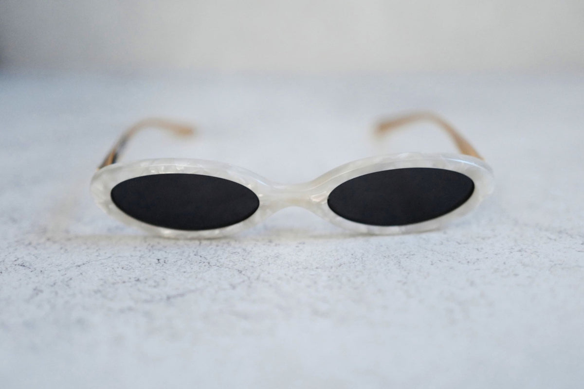 CHANEL 26K Fall/Winter Oval Sunglasses Blanc Acetate Frame Gray Lens 19mm