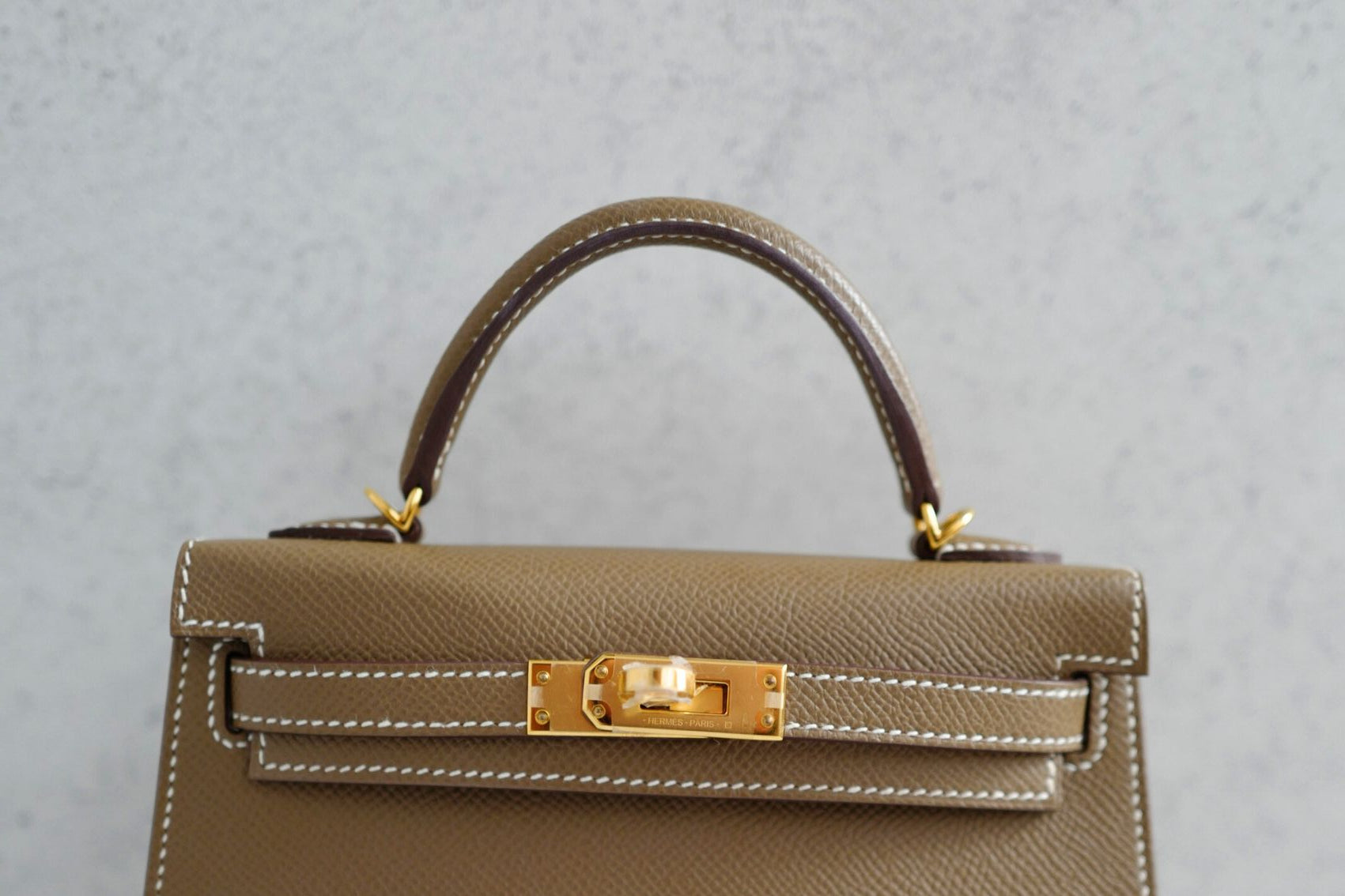 Hermès Mini Kelly Etoupe Epsom Leather Gold Hardware 2024 W Stamp