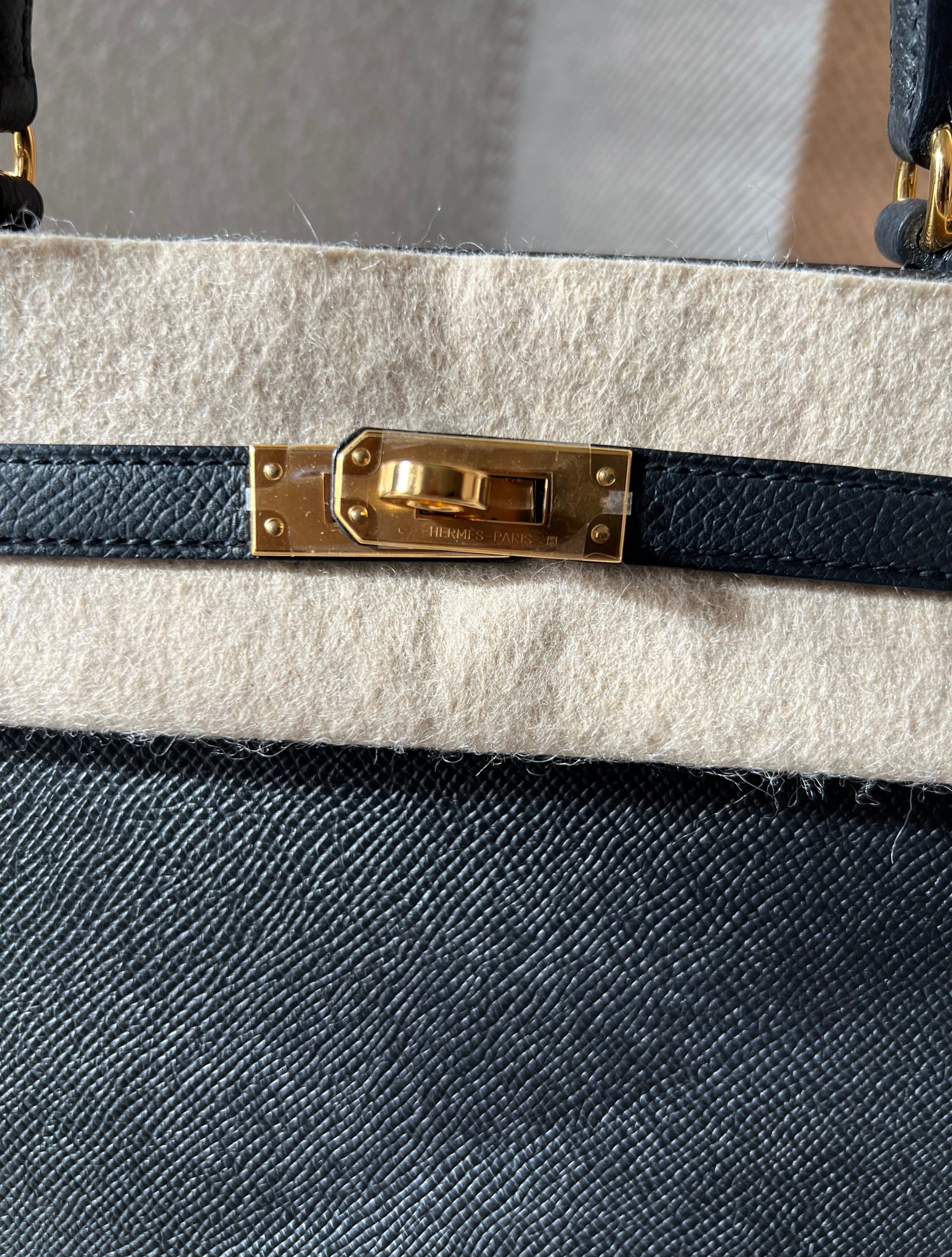 BNIB Hermes Kelly 25 Black Epsom Sellier with Gold Hardware