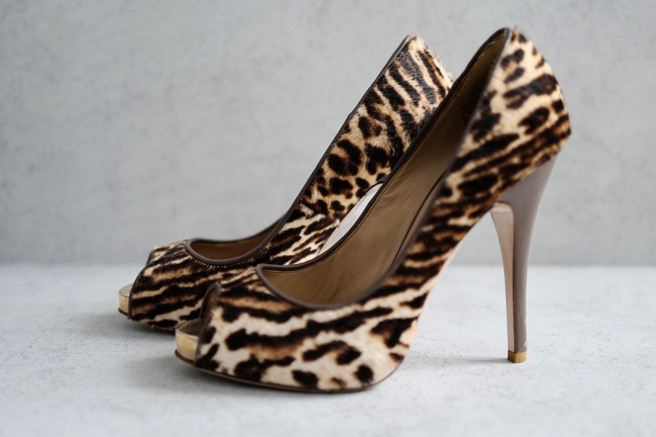 Preowned Valentino Heels Leopard Print size 37