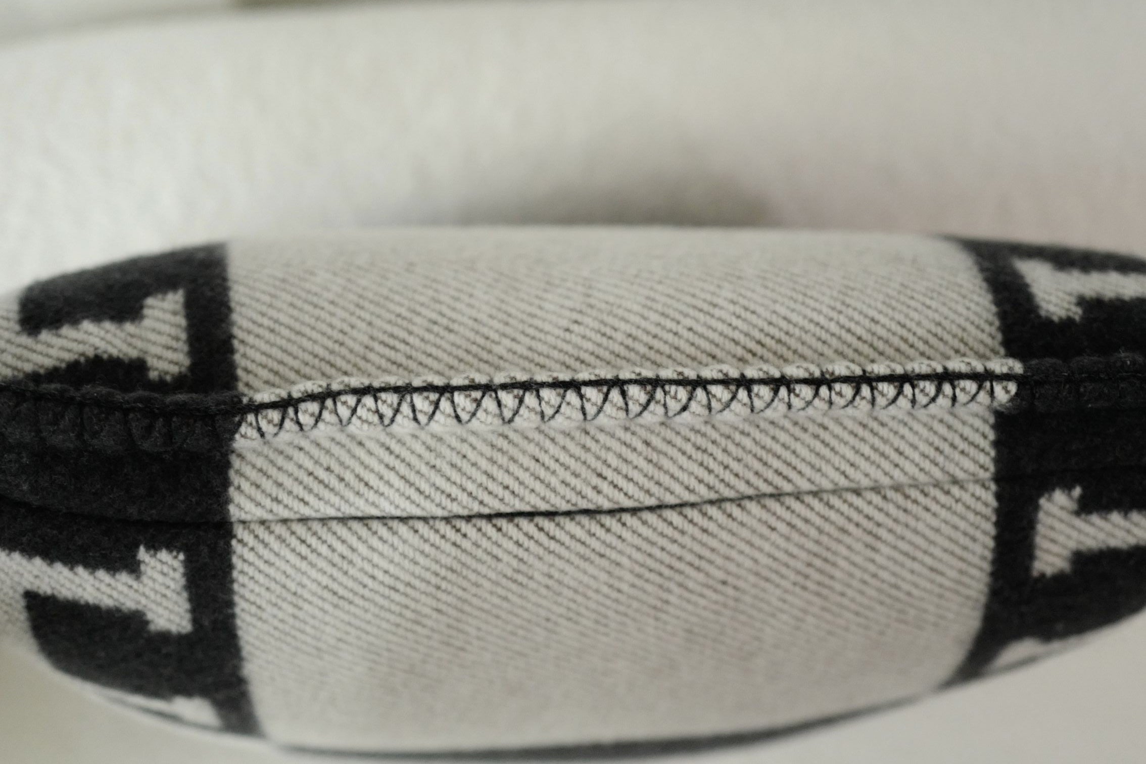 NEW Hermes Avalon Pillow  Small Model Ecru Gris Foncé Jacquard Wool Cashmere
