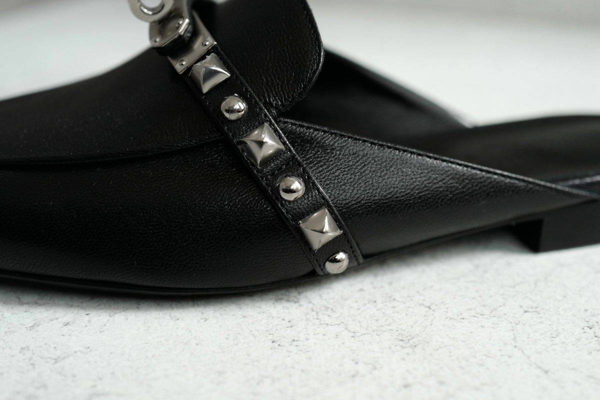 BNIB Hermes Mule Femme OZ Chevre/ Clous Noir 38