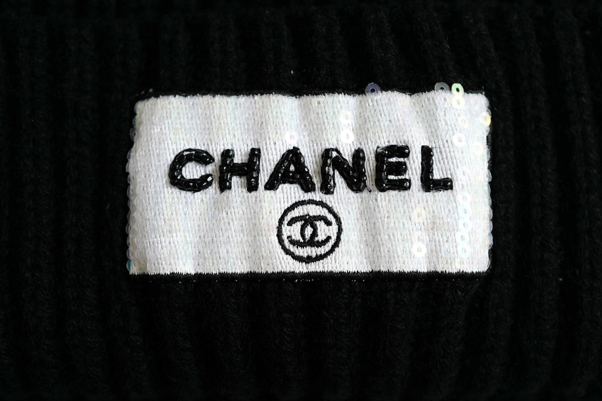 Chanel Black Cashmere Beanie Sequin CHANEL Logo Hat New 23
