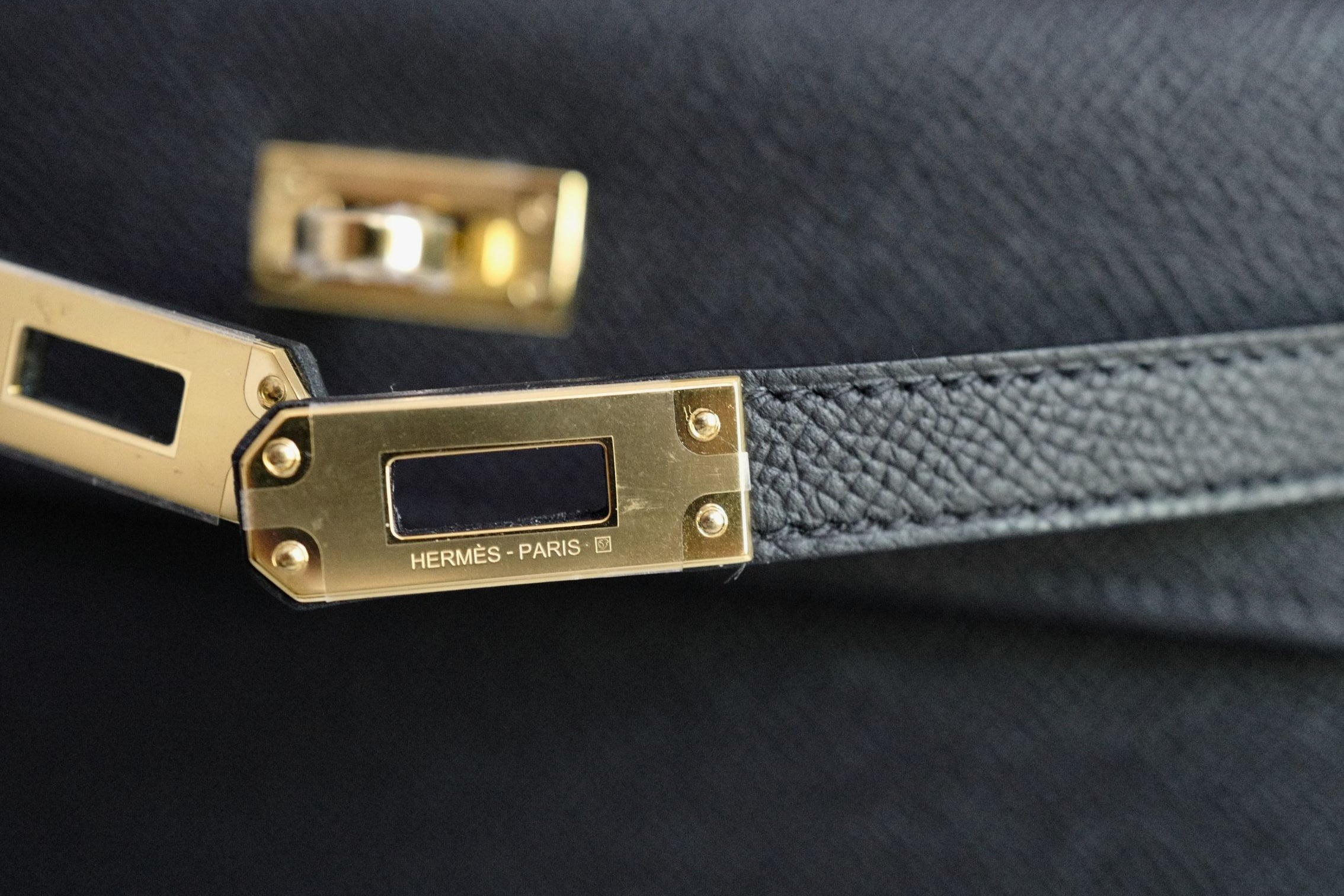 Hermès Kelly 25 Black Epsom Sellier Gold Hardware G Stamp 2026