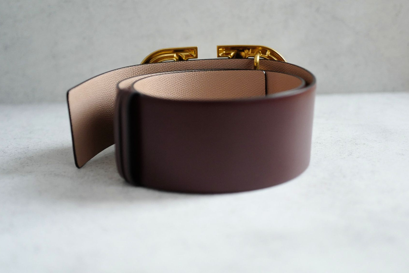 Valentino Vlogo Hammered Buckle Reversible Wide Signature Belt Burgundy/Blush