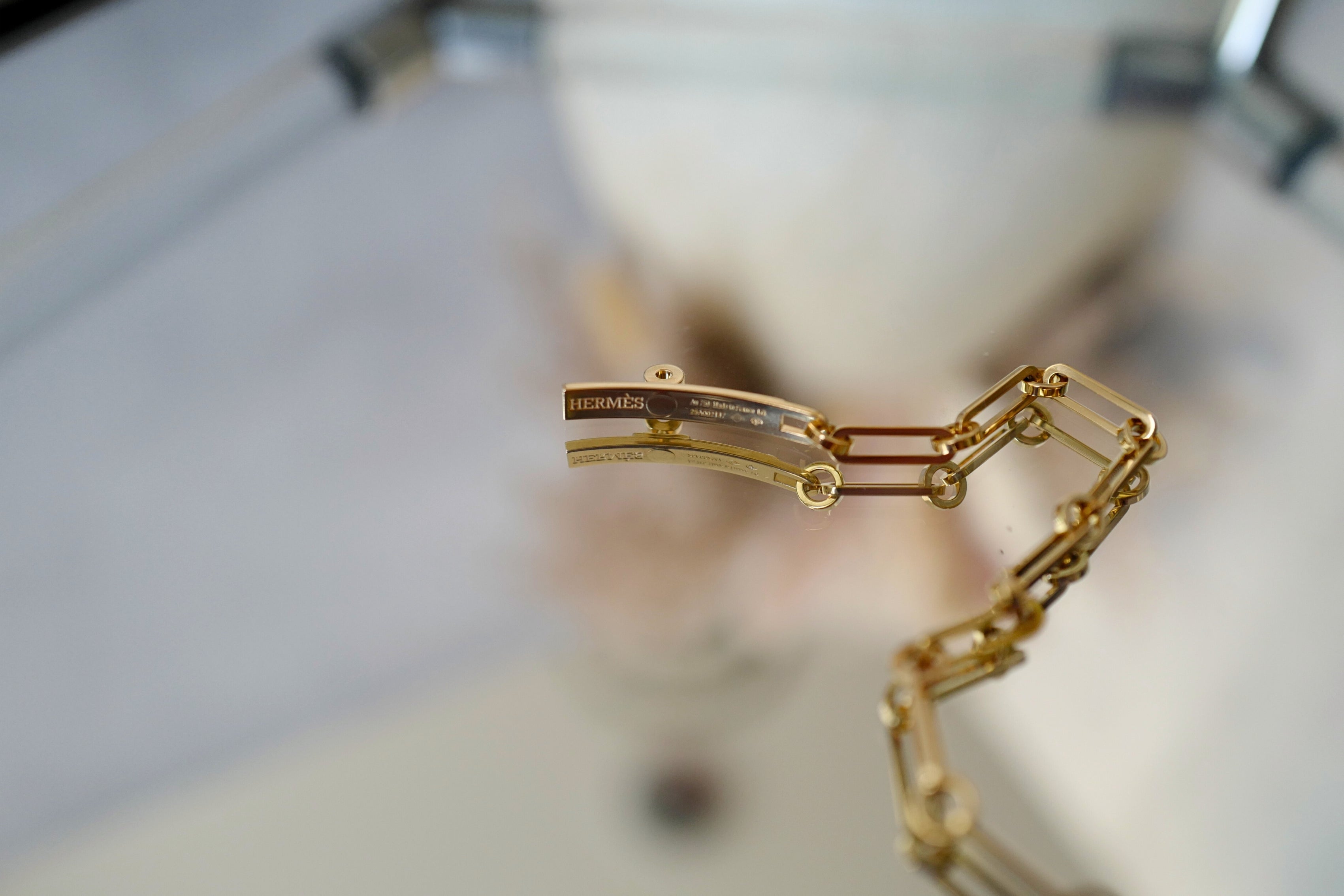 NEW Hermès Kelly Chaine Bracelet Small Model Yellow Gold with Diamonds