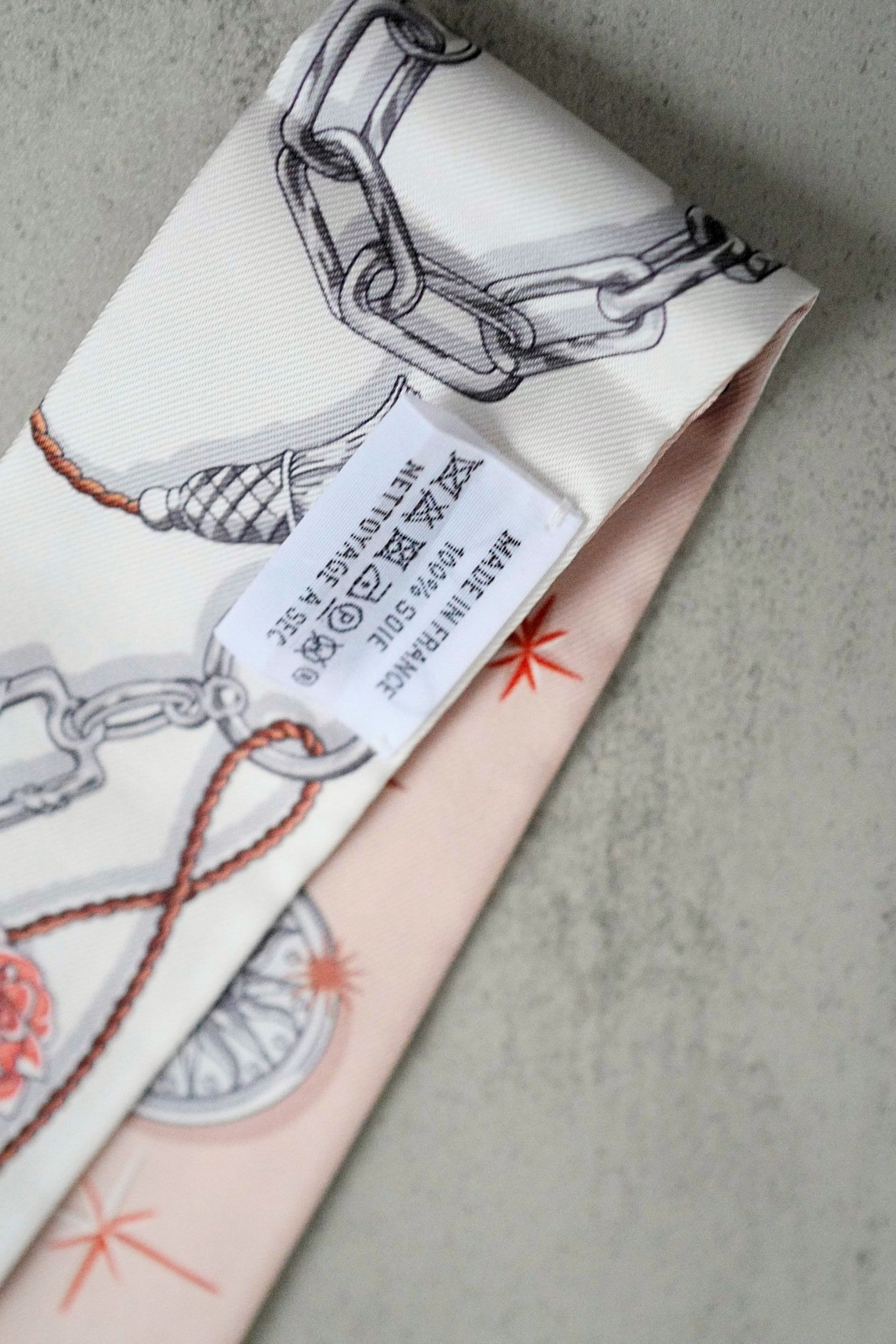 Hermès C’est La Fête Twilly Beige Rose / Caramel / Blanc